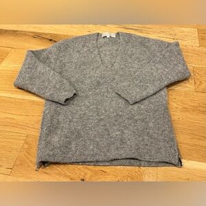 Women's Michelle Mason V-Neck Sweater XS